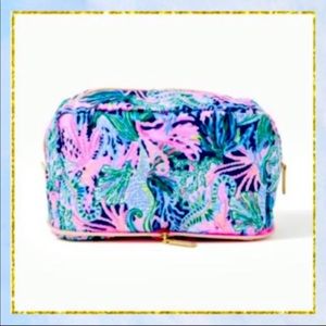 NWT Lilly Pulitzer GWP Packable Cosmetic Case